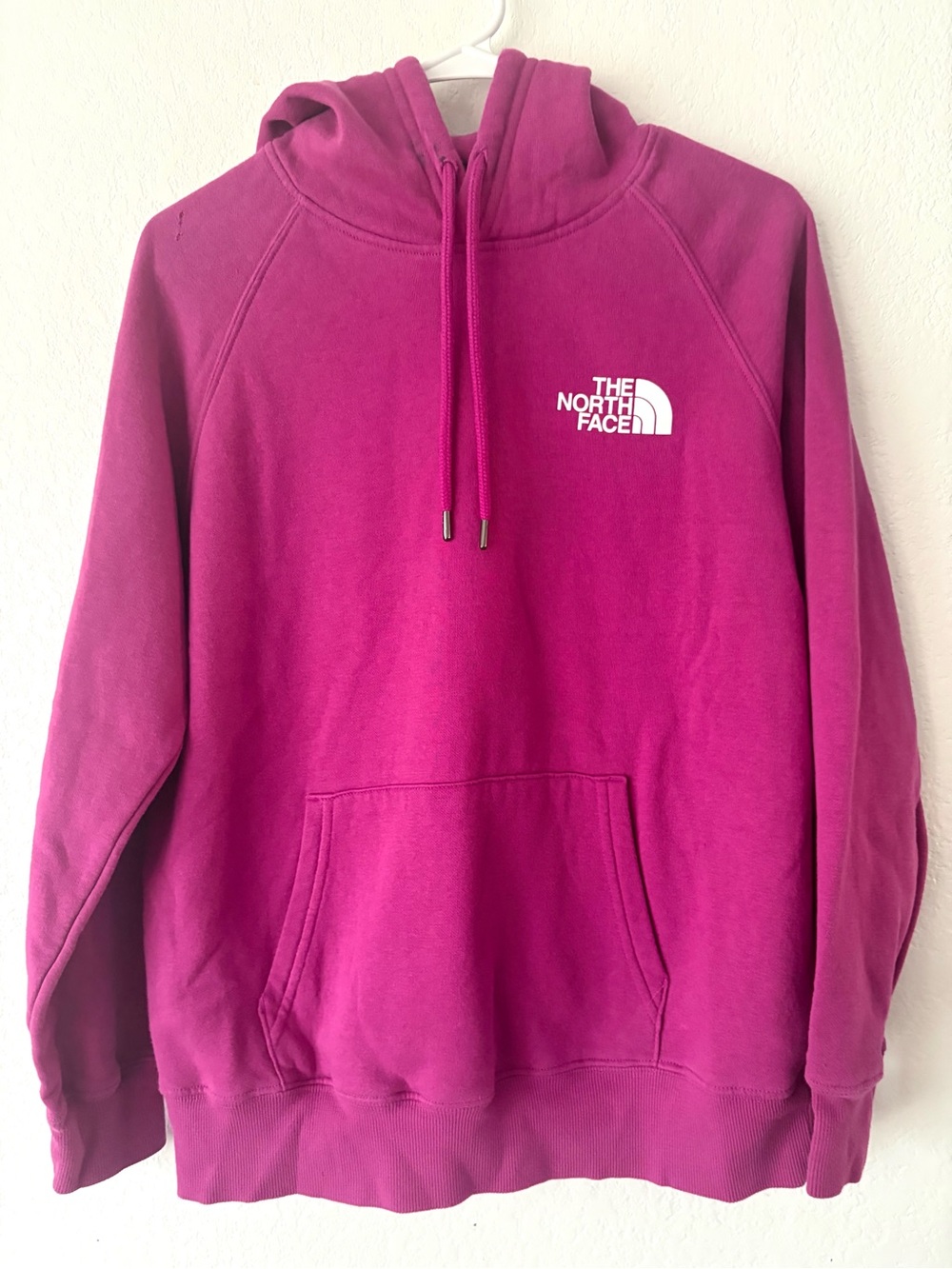 The North Face Berry Pink Graphic Logo Pullover
Hoodie Sweatshirt